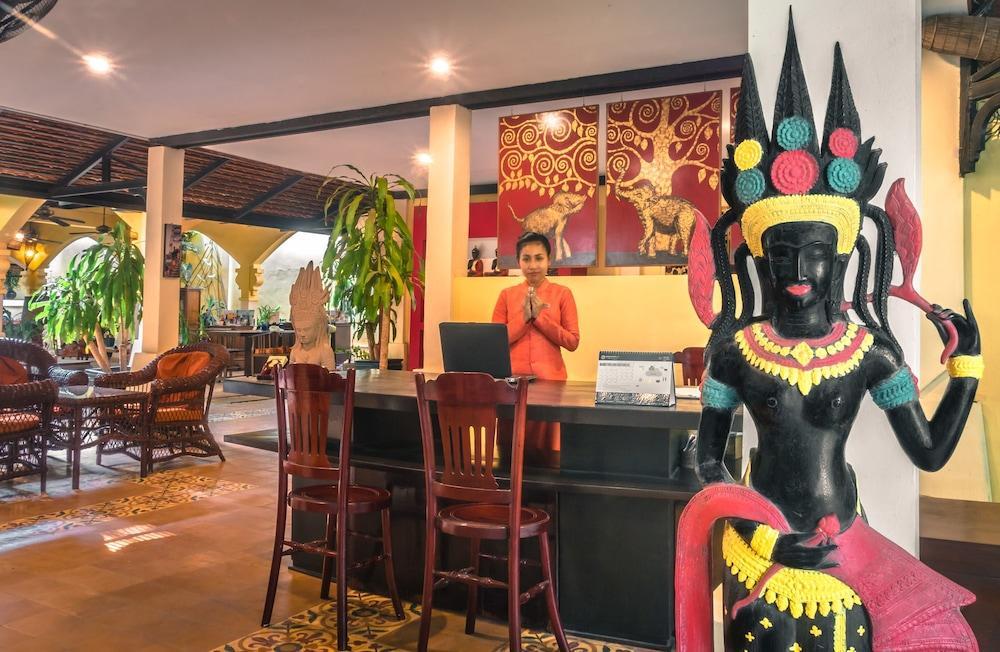 Marirath Boutique Hotel Siem Reap Bagian luar foto