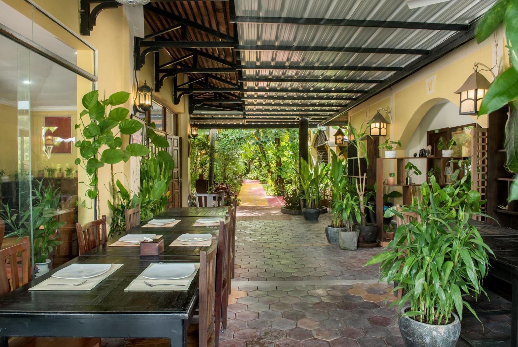 Marirath Boutique Hotel Siem Reap Bagian luar foto