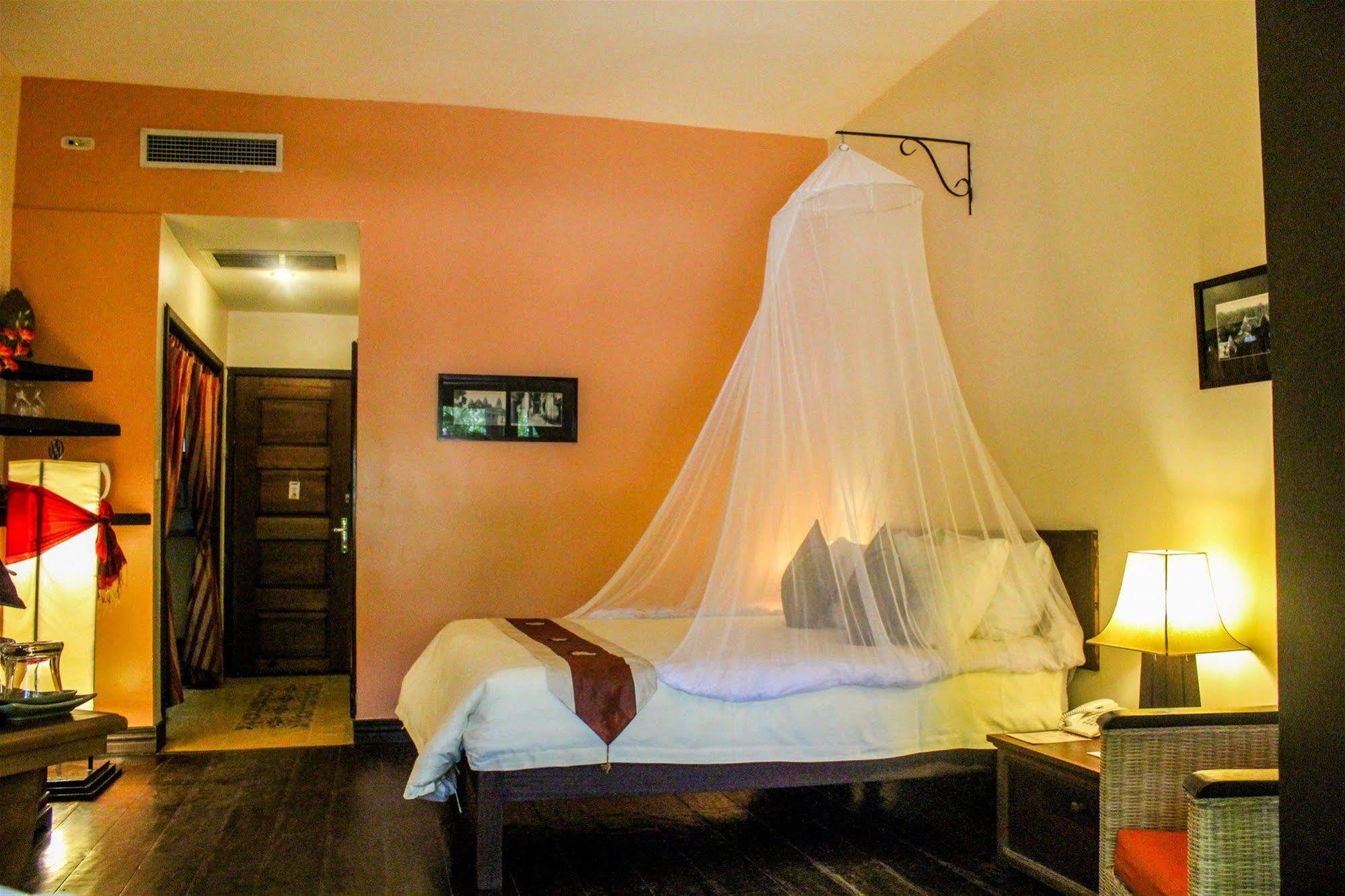 Marirath Boutique Hotel Siem Reap Bagian luar foto