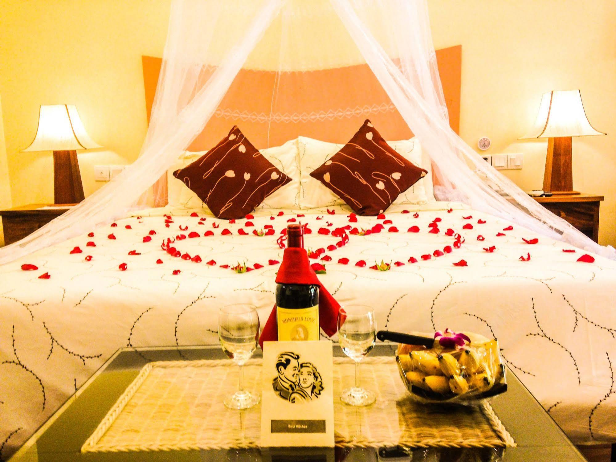 Marirath Boutique Hotel Siem Reap Bagian luar foto