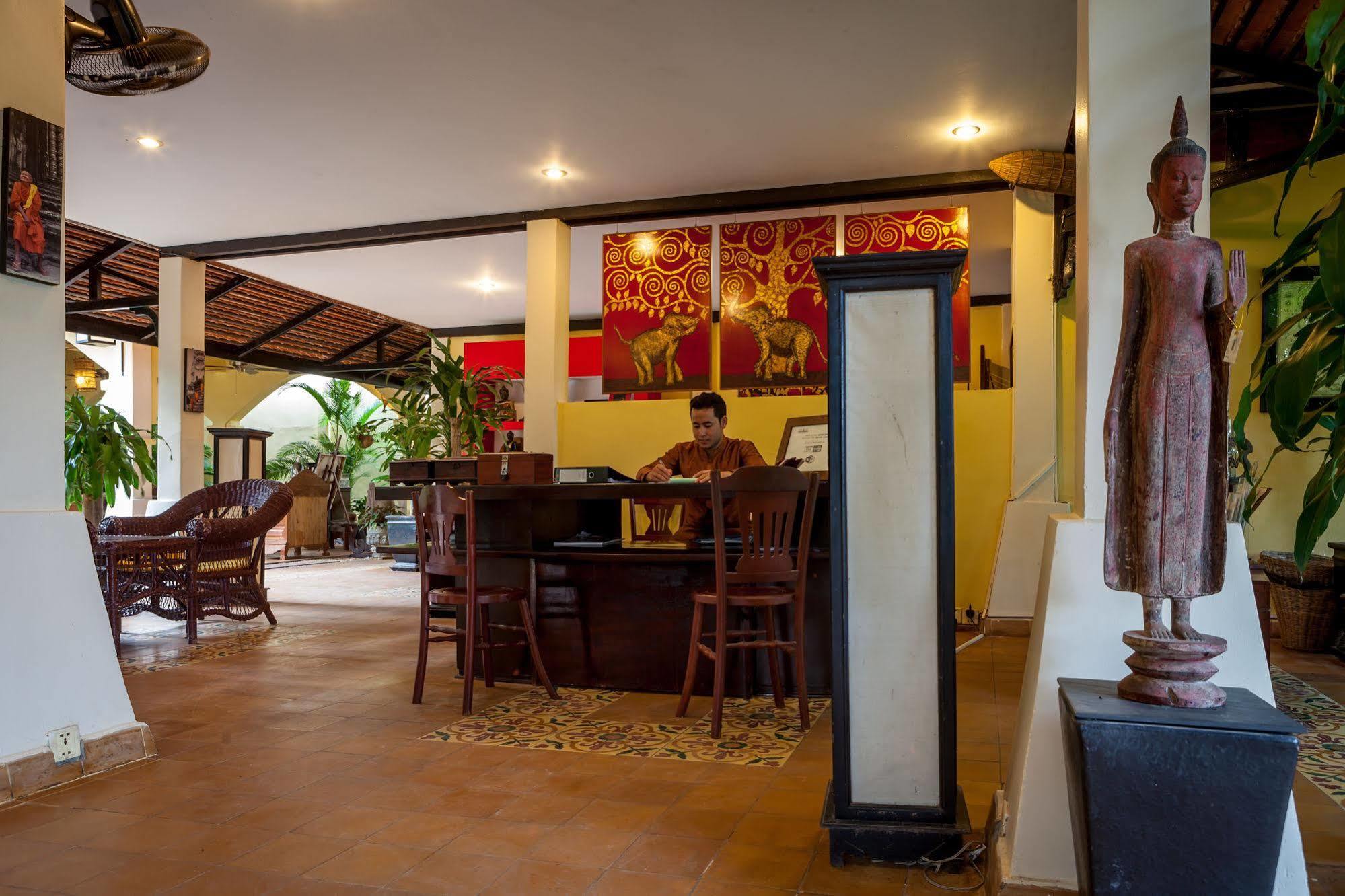 Marirath Boutique Hotel Siem Reap Bagian luar foto