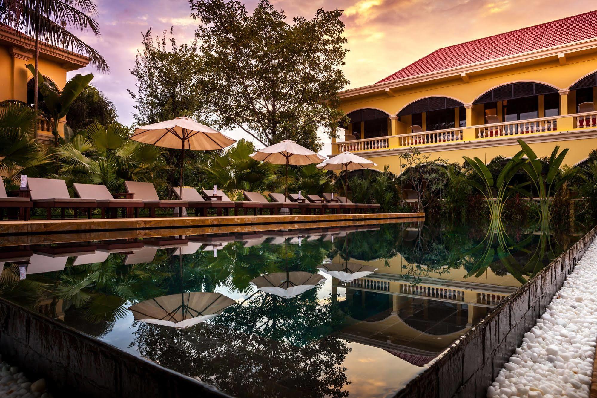 Marirath Boutique Hotel Siem Reap Bagian luar foto