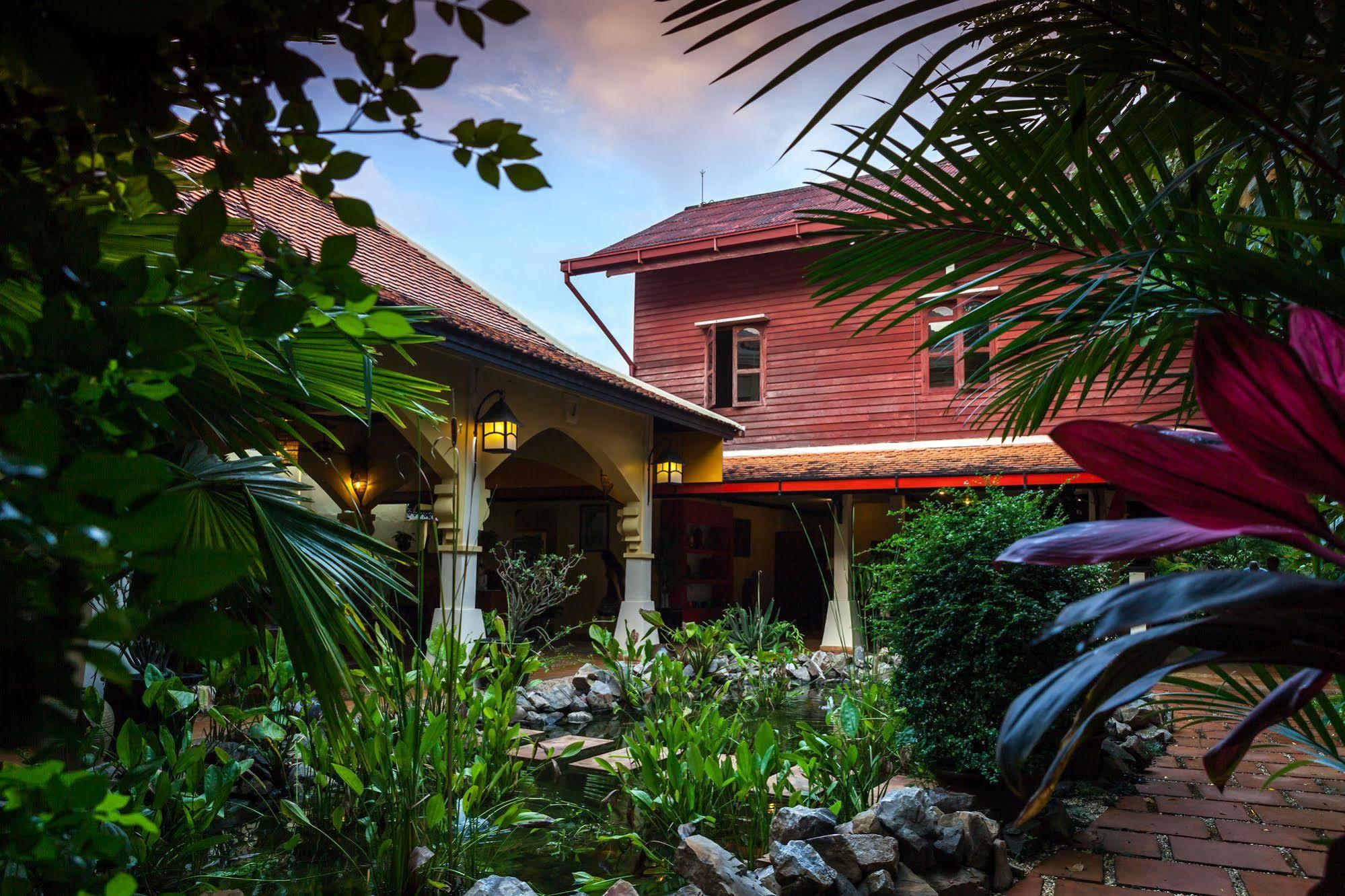 Marirath Boutique Hotel Siem Reap Bagian luar foto